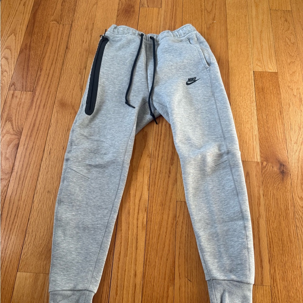 Nike Kids Light Gray Joggers with Black Accents